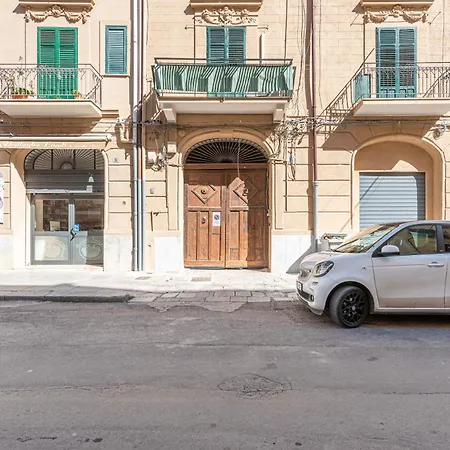 公寓 Incantevole A Piazza Kalsa